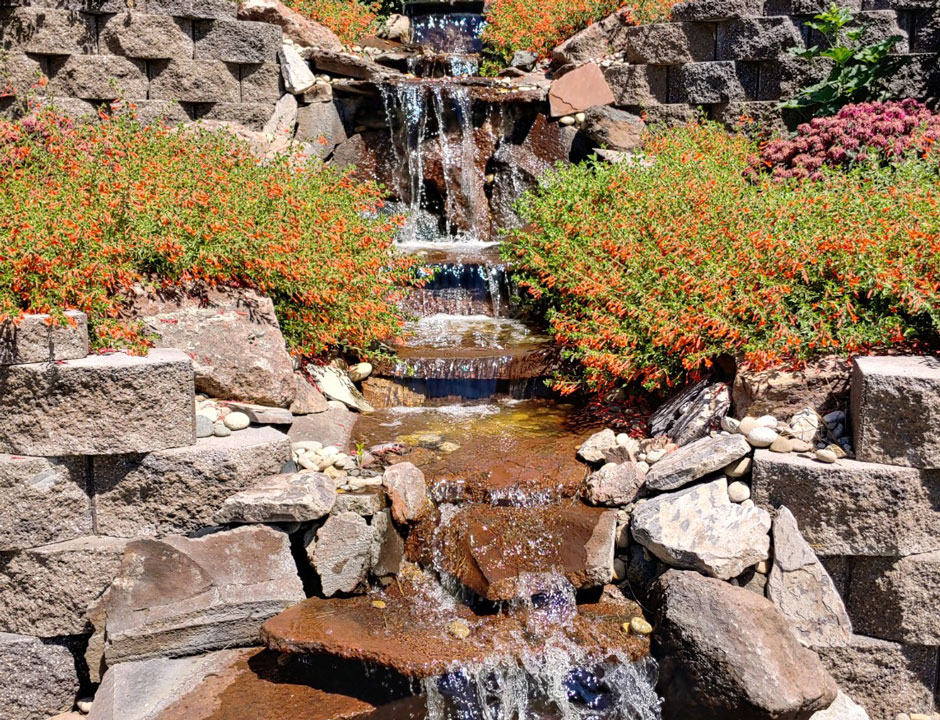 Water Feature with Retainer Wall
